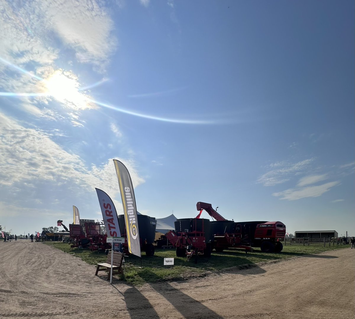 highlinemfg's tweet photo. Last day of @AginMotion !!

Visit us in booth S3 - corner of Ontario Drive and 1st Street

#weknowcows https://t.co/bJnTPSiArk