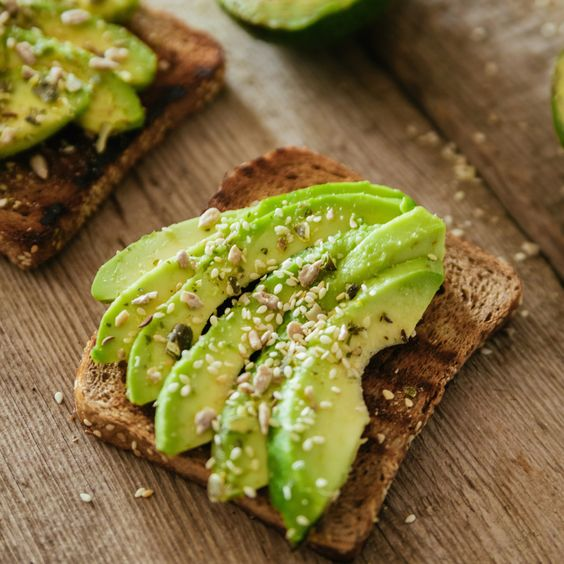 Perry50She3953's tweet photo. 🥑 Avocado toast isn't just trendy; it's packed with healthy fats and fiber! 🥑 How do you like to top your toast? #AvocadoLove #HealthyFats #NutritionistTips #Be https://t.co/KLRzO6PxVy