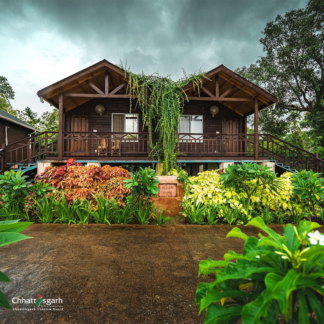 Ready to get lost in the greens?
Swipe through for a sneak peek of your next dreamy escape. Immerse yourself in nature’s embrace at Kurdar Hill Eco Resort approx 65 kms from Bilaspur district. #monsoon #resort #staycation #gochhattisgarh #chhattisgarhtourism #tourism
