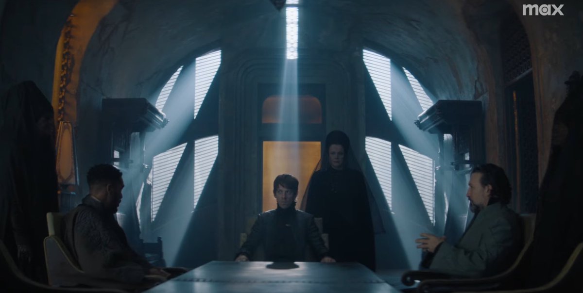 DiscussingFilm's tweet image. New look at ‘DUNE: PROPHECY’, a series set 10,000 years before the birth of Paul Atreides.

Releasing in November on HBO.