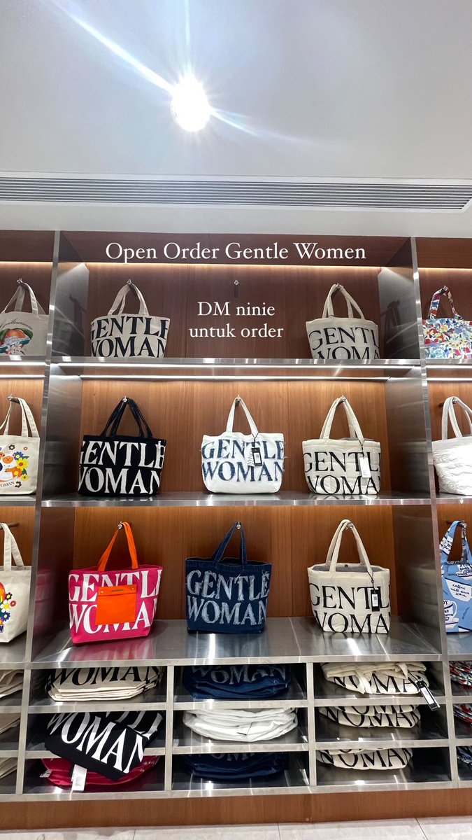 niniersln's tweet photo. Hello ninie ada open order GENTLE WOMEN handbag if nak order whatsapp ninie or DM okay. Last order esk tengah hari last okayy. RT pleasee untuk rezeki saya ❤️ https://t.co/gBegKCwLh3