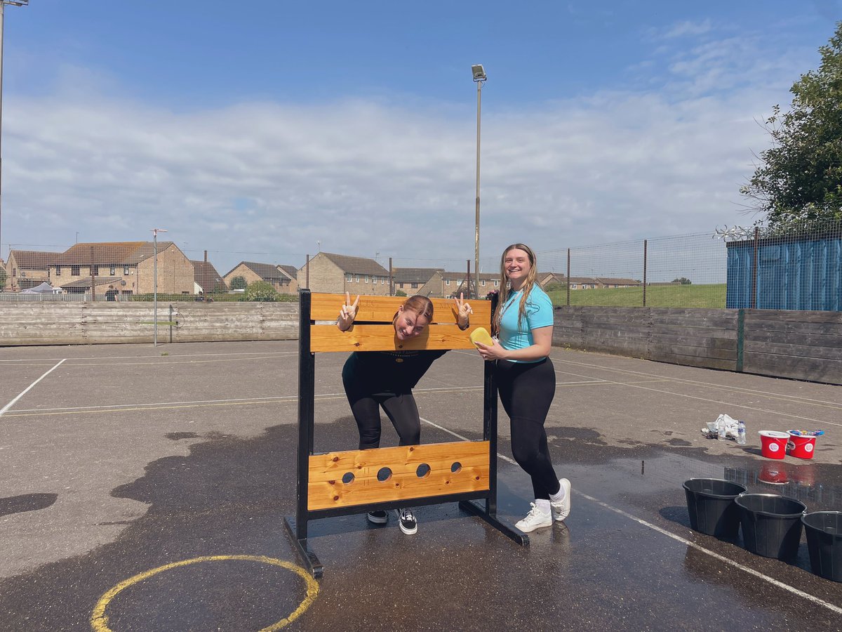 AulisiMiss's tweet photo. What an incredible morning fundraising for @RCTcharity. We’ve managed to raise just under £285 today!

Thank you to all the staff and students at  @HeadCCA. I am so proud to work amongst such amazing people✨ https://t.co/woUL0Vugu4