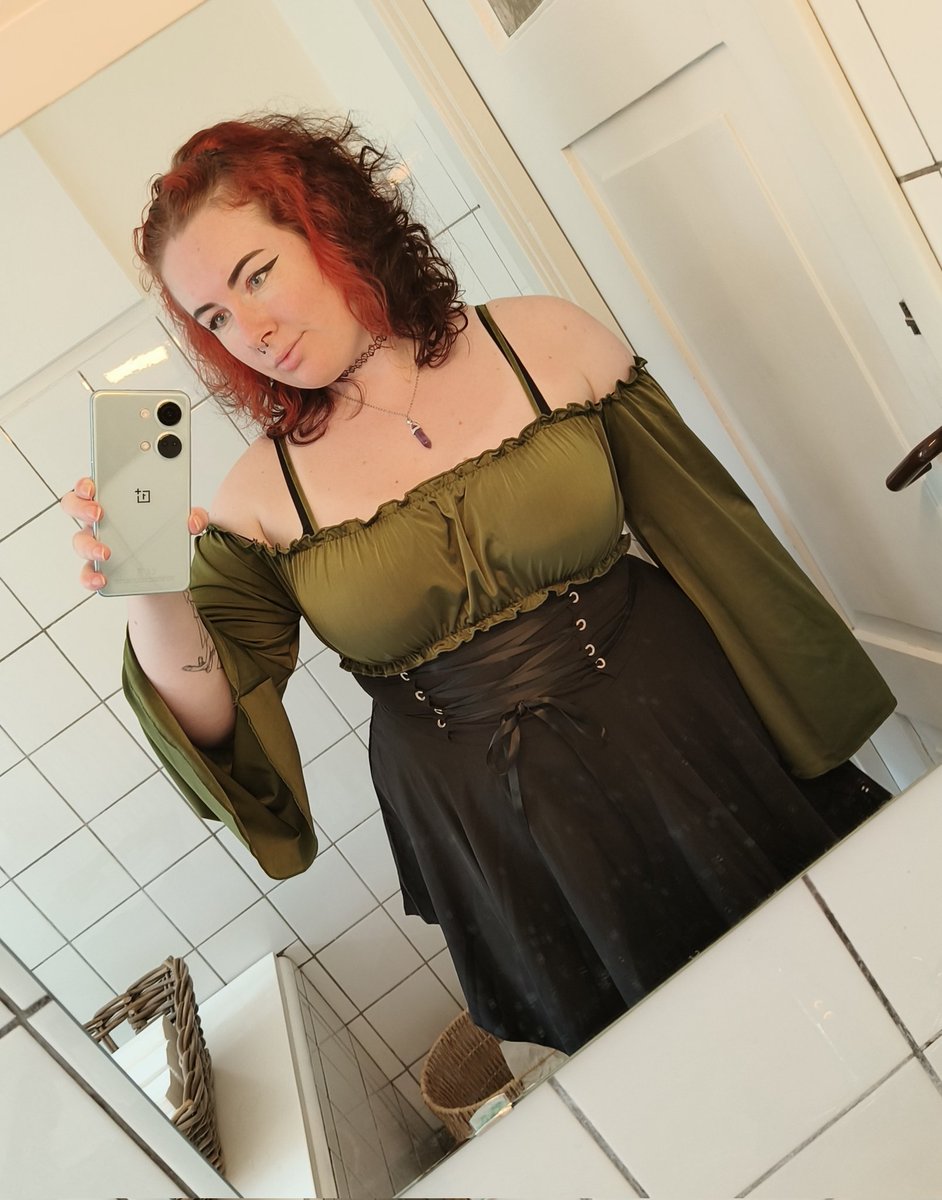 Kikspea's tweet image. Hi twitter
Here's a selfie in case you forgot what I look like