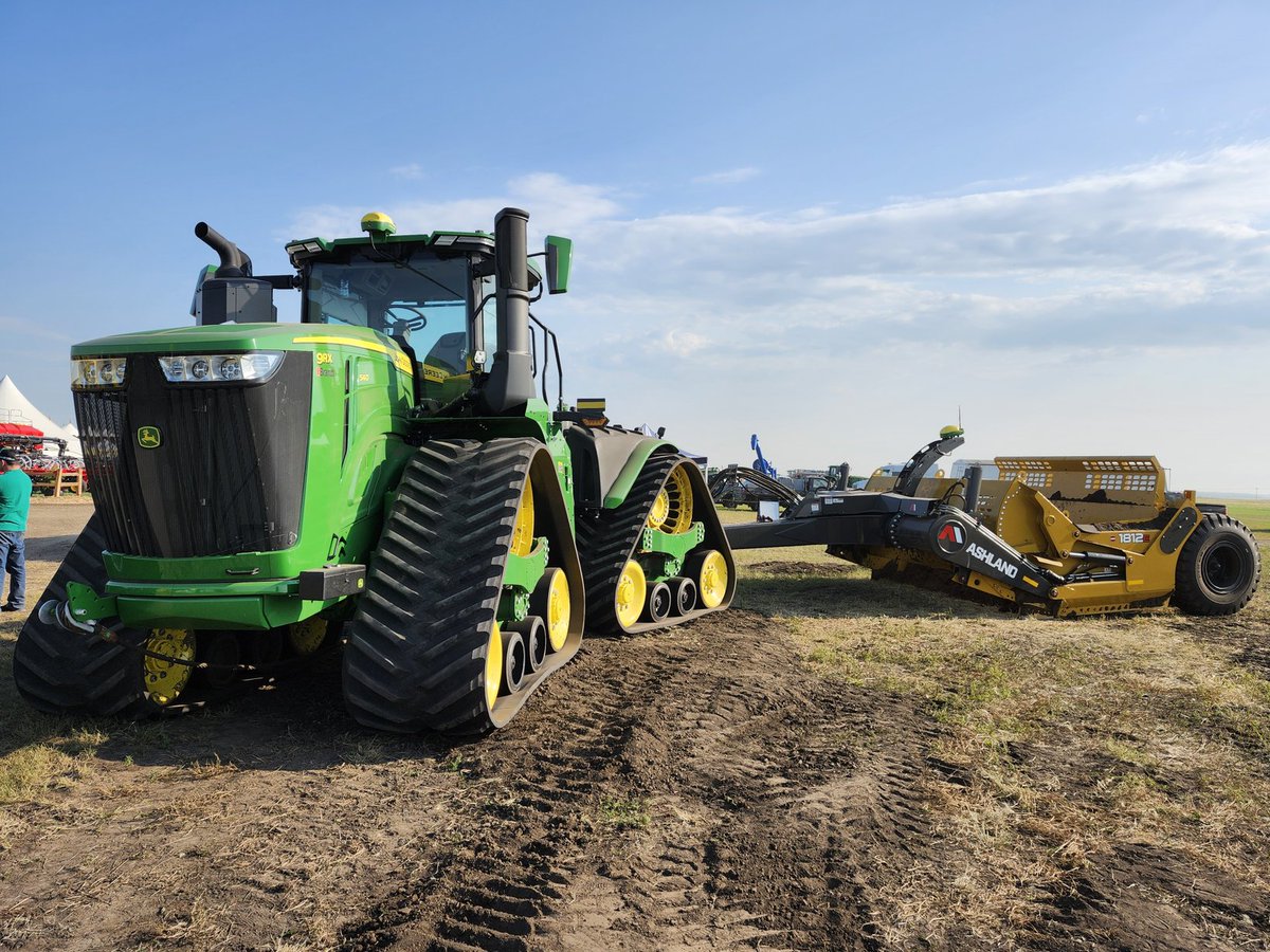 t3rratech's tweet photo. Day 3 at @AginMotion with @t3rrausa. Come see #T3RRA in action at the land scraper demo area at 10:30am and 2:30pm and in the FCC Pavilion booth AG36. @pts_ag https://t.co/M2gymHGAu4