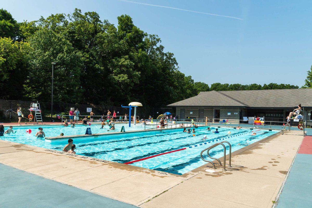 Check out our drop-in Lifesaving Educational Fair!☀️

Sunday, July 21 from 11 a.m. - 1:30 p.m. at Rotary Park Pool

Lifeguards will be on site to provide water smart education and resources to Milton residents about lifesaving skills.

Learn more: ow.ly/ehv850SFmLU