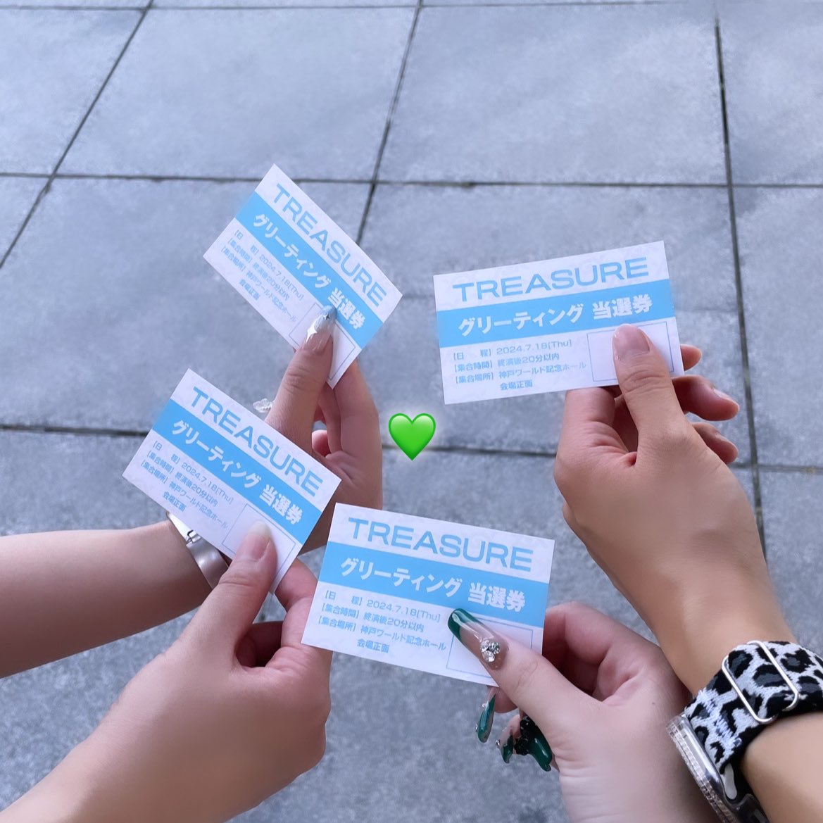 as08mo_'s tweet photo. 0718 TREASURE 神戸⭐️
 リハからグリーティングまで幸せいっぱいでした👍🏻🩷リハで４回も構ってくれて
一緒に5秒数えたのとフルスイングでハート投げてくれたのが優勝でした👑
ちゃれどるあさひ🥇 https://t.co/orV7Mlh4CL