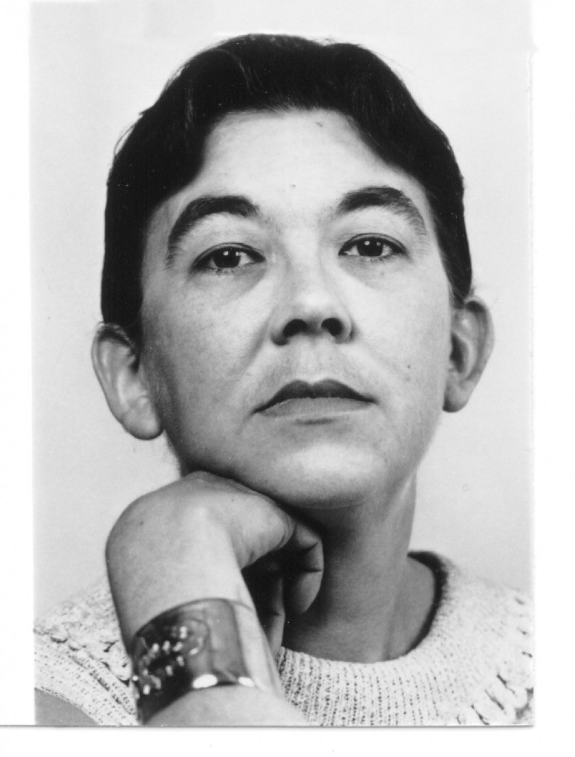 Alice Munro Daily tweet media