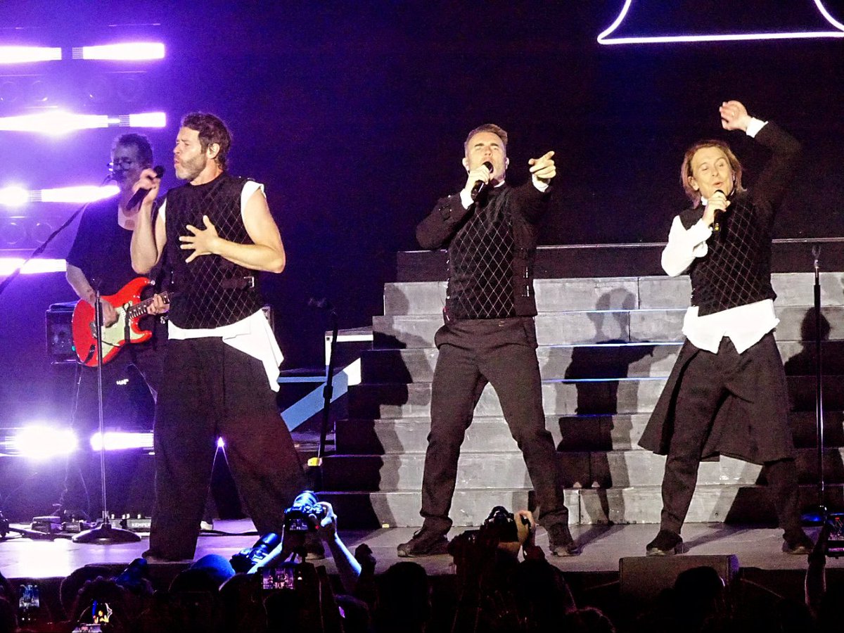 mfg_1981's tweet photo. 17.07.2024. Concierto de @takethat en Madrid, #nochesdelbotanico . #creditstotheowner #thislifeunderthestarstour2024 #markowen #takethat @TakeThatSpain https://t.co/ByVmZW61LY