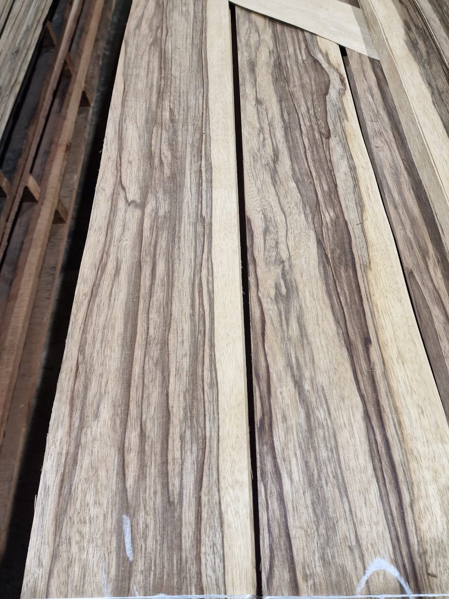 EscaleCesar's tweet photo. Black Limba https://t.co/ELBCNy607c
