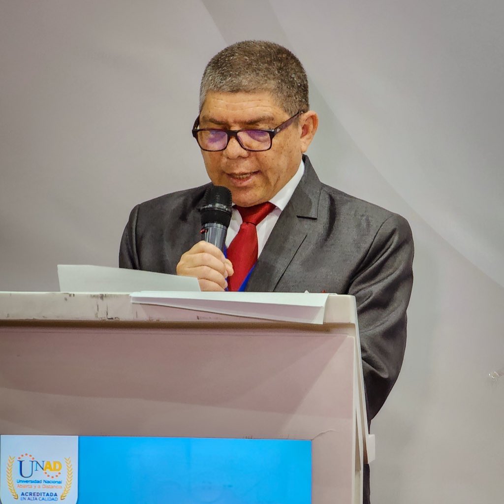 <a href="/UNAD_ZCBC/">UNAD Zona Centro Bogotá Cundinamarca</a> 💊🌟 Augusto Ortega, Líder del programa de Tecnología en Regencia de Farmacia de la Escuela de Ciencias de la Salud, realizó un recorrido histórico por la trayectoria del programa.

🗣️"Esta iniciativa respondía a la necesidad de profesionalizar a los regentes de farmacia,
