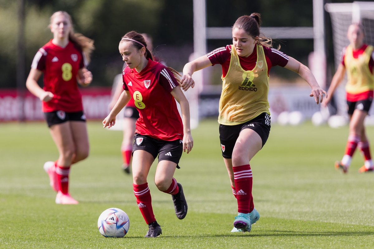 Keira56548716's tweet photo. Great start to the season with a Wales u19 training camp ❤️‍🔥

24/25 season ⏳.. https://t.co/zvh8LPTuTV