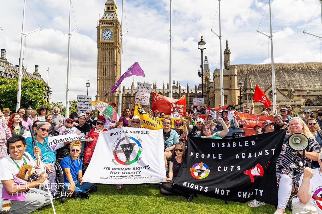 MrBenSellers's tweet image. I know which crowd I’d rather be in. 

#DisabledPeopleDemand