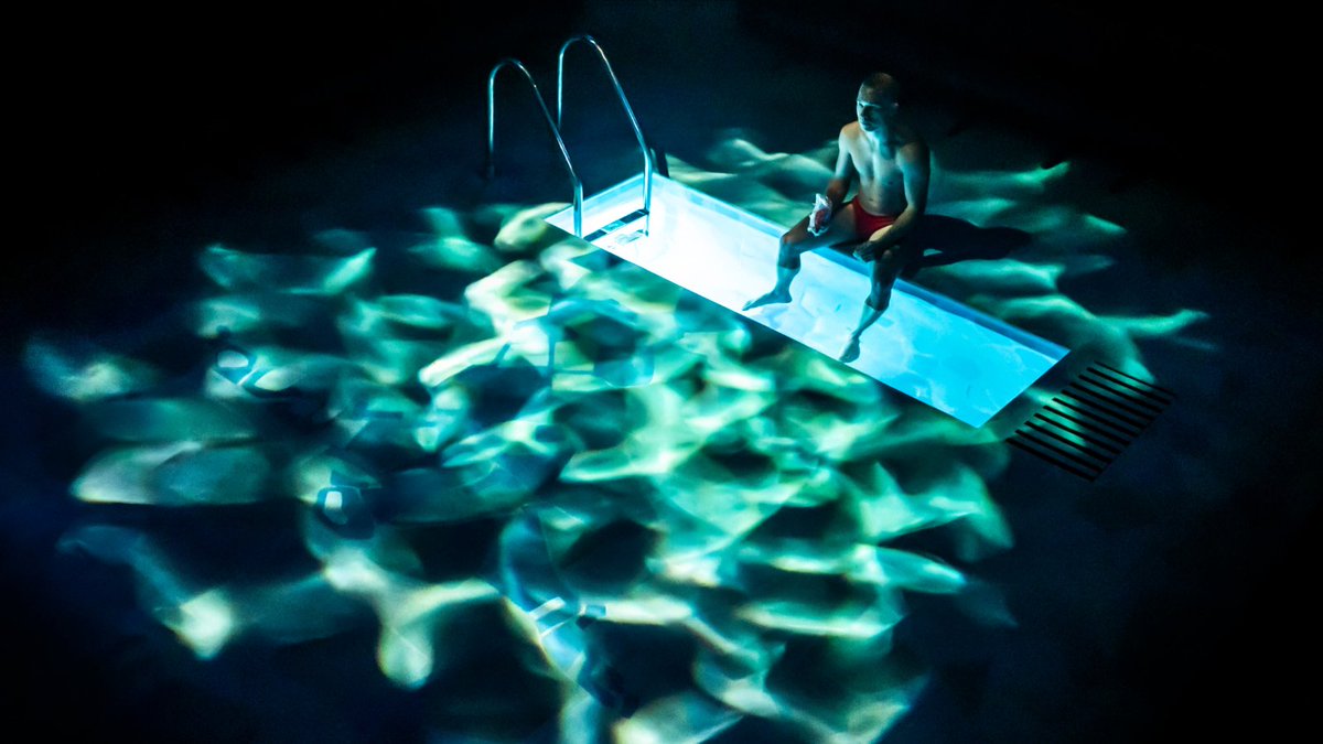 TheAgencyLDN_'s tweet image. #RedSpeedo opens this evening @OrangeTreeThtr 🍊🌳

Lucas Hnath's poolside play, directed by Matthew Dunster, is sure to make splash! 🏊‍♀️

Break a leg &amp;amp; have a wonderful press night! 🍾

💡Lighting Design by the amazing Sally Ferguson! 

#TheatreThursday