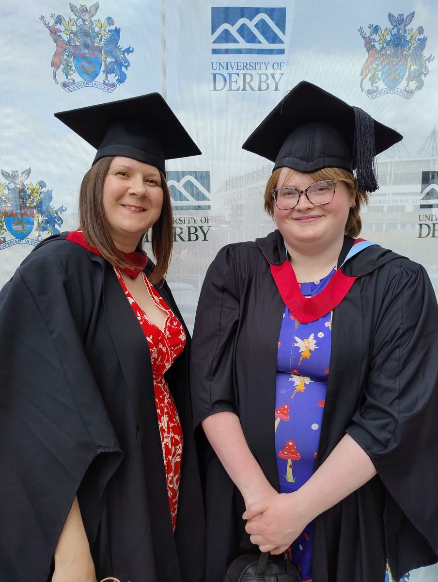 Some lovely photos of our @ecsderby students. Thank you to Abas for her Vote of Thanks and well done to Lilith and Sarah for their prizes. A great day 🎓🎓🎉🎉