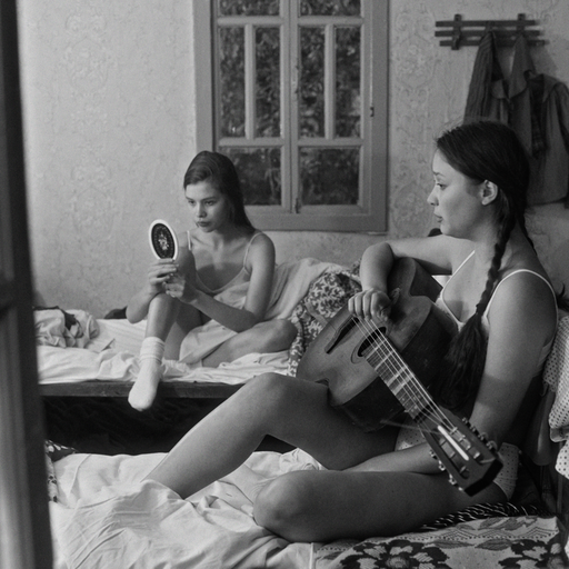 maksymeristavi's tweet photo. GKCHP is an award-winning short by Arkadіy Nepitalyuk that depicts my native Zaporizhzhia in the days before Ukrainian independence in 1991. the empire is going down, but a local summer camp keeps living its life full of hilarious drama
https://t.co/o15T0fYAsA https://t.co/KNpm9qTREk