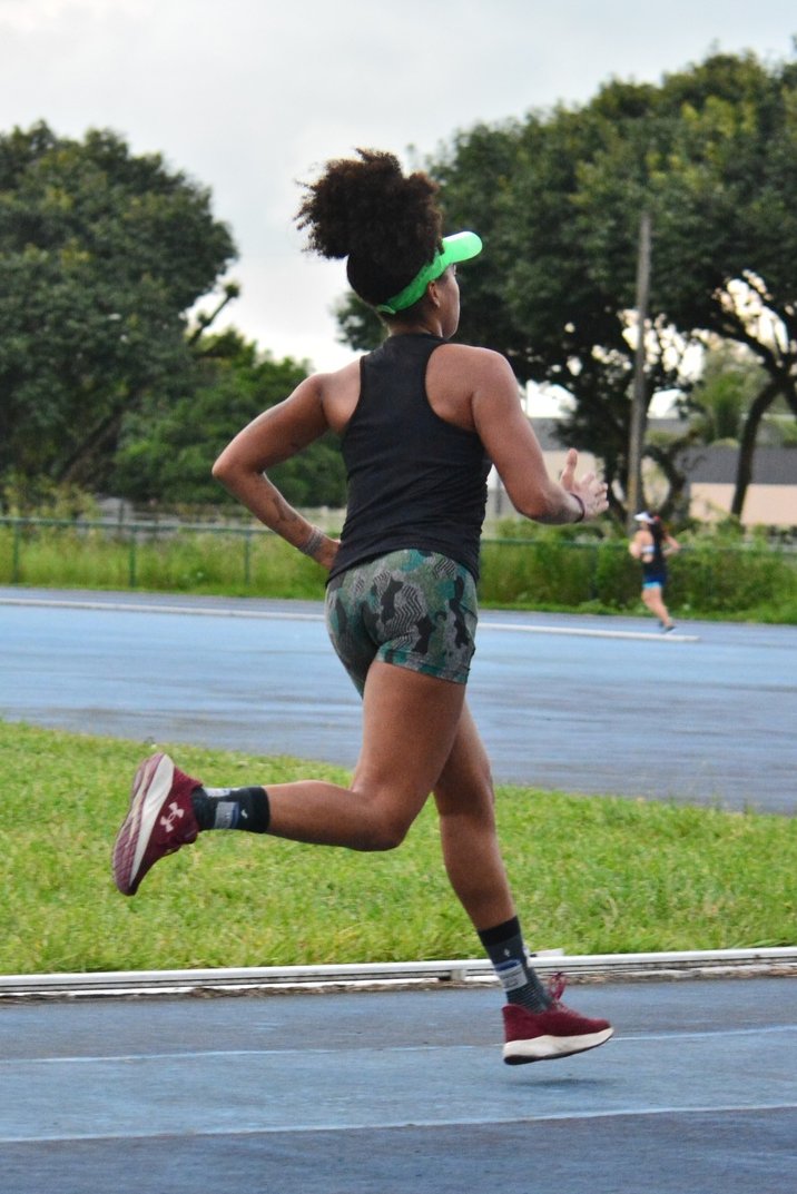 a_encaracolada's tweet photo. Queria ficar elegante nas fotos que nem a @DermatoBarbie Mas esse é melhor que consigo!! #BCTeam #Burnouteam - Ta me faltando só o manto. Mas calma, vai rolar. https://t.co/BcMoB1GGzd