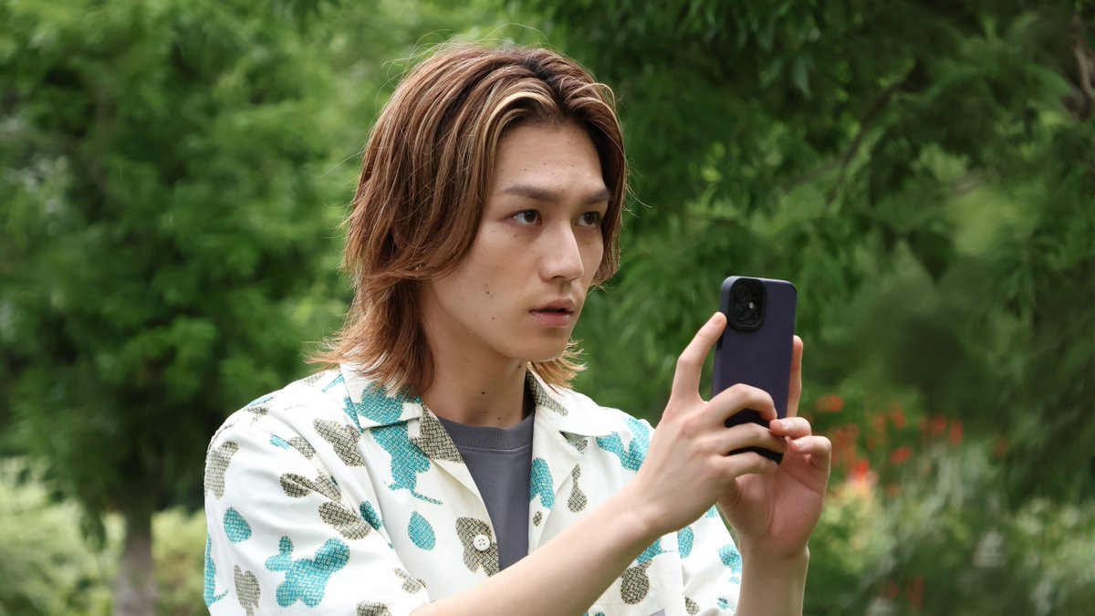 mezamashimedia's tweet image. 本日21時～
ドラマ『ビリオン×スクール』第3話💰

加賀美（#山田涼介）が次に対峙するのは
スクールカースト！

ティーチ（#安達祐実）と相談した加賀美は
鈴木（#柏木悠）に映画を撮らせようとするが…🎥
▶️mezamashi.media/article/153354…

@billion_t_sc #ビリオンスクール #ビリスク
#木南晴夏