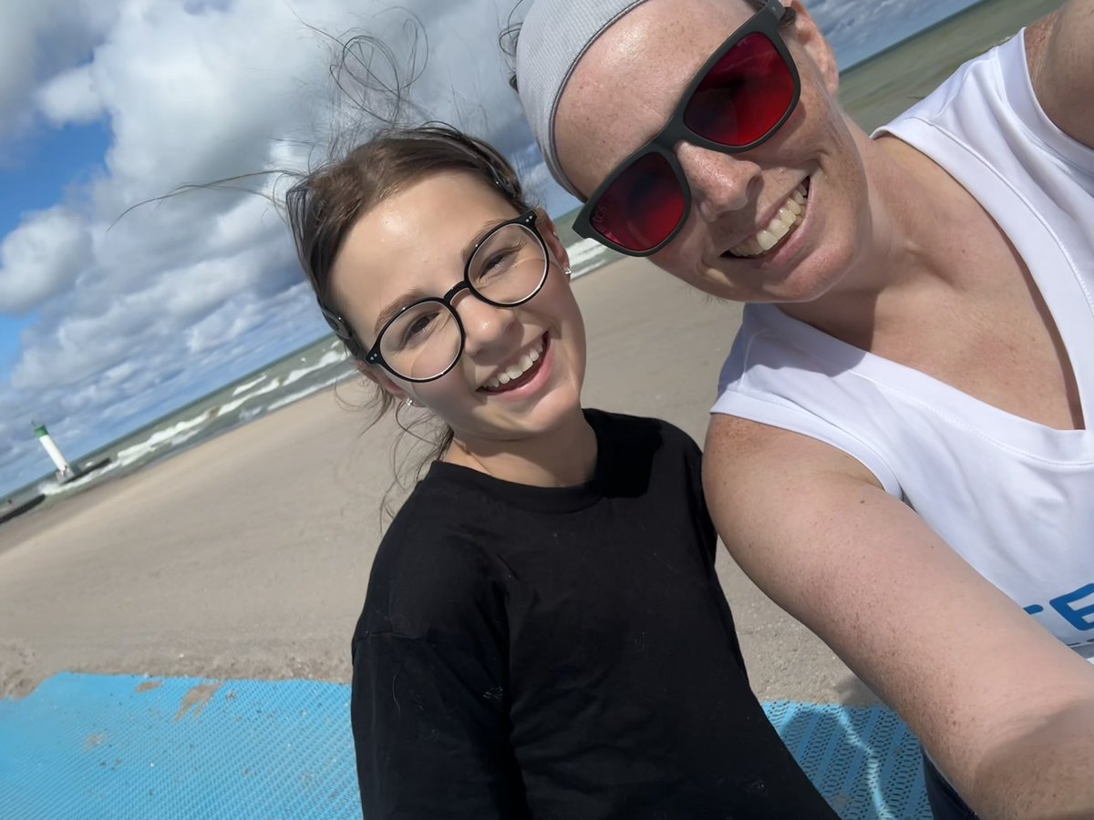 Leanne aka Mrs. L tweet media