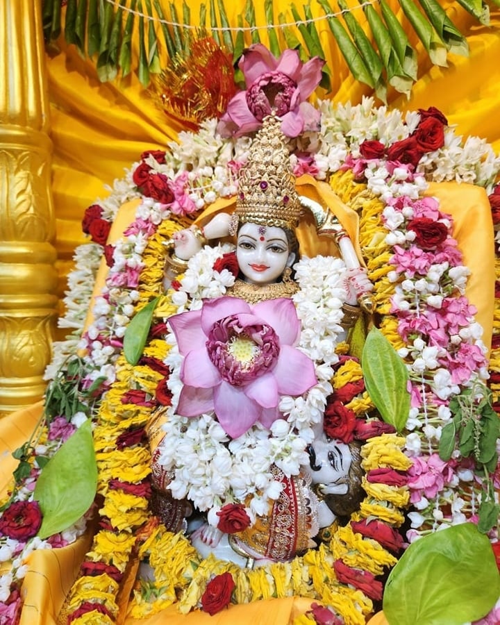 baglamukhipuja's tweet photo. माँ बगलामुखी के दशर्न से सभी भक्तों की मनोकामना पूरी होती है। हमें पूर्ण श्रद्धा के साथ माँ का ध्यान करना चाहिए। https://t.co/CQEwL65uY7