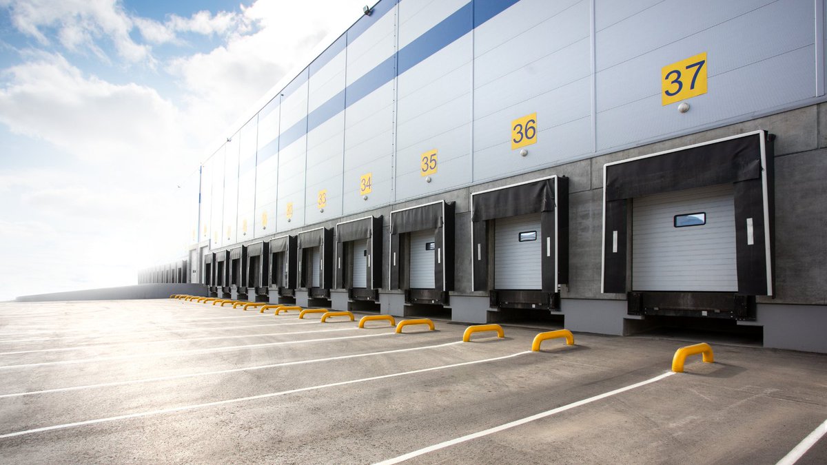 Comportaments divergents al mercat de lloguer i compra de naus industrials el primer semestre de 2024 🏭

📢 Nou Informe de Mercat Industrial-Logístic del 1er semestre de 2024.

👉 Descarrega'l: forcadell.com/ca/noticies/co…

#Forcadell1958 #InformeForcadell #Industrial #Logística