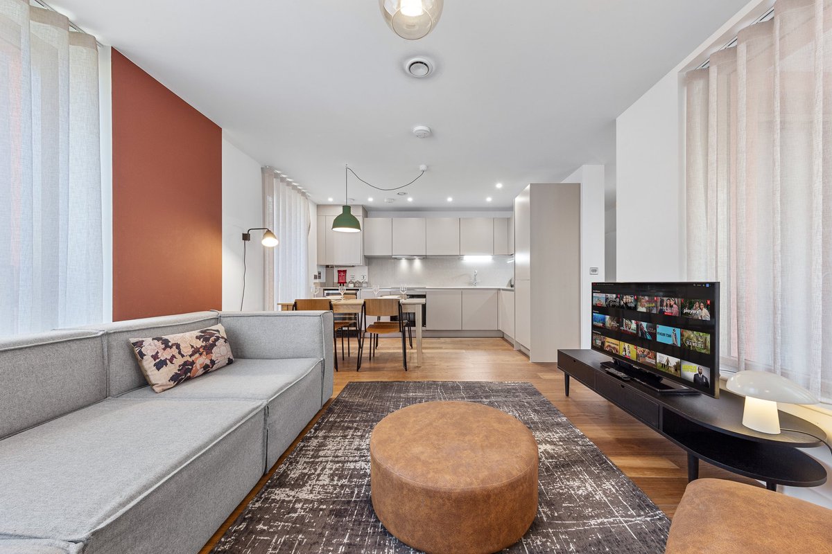 staysercasa's tweet photo. 🌟 APARTMENT SPOTLIGHT 🌟

🏷️ Regent’s Park Residence
📍 Regent’s Park, North-West London

Bang in the heart of London, providing the perfect blend of comfort, creativity, and convenience 👌🏾

#RegentsParkResidence #LondonLiving #ServicedApartments #CityLiving https://t.co/GnlBL4dvM9