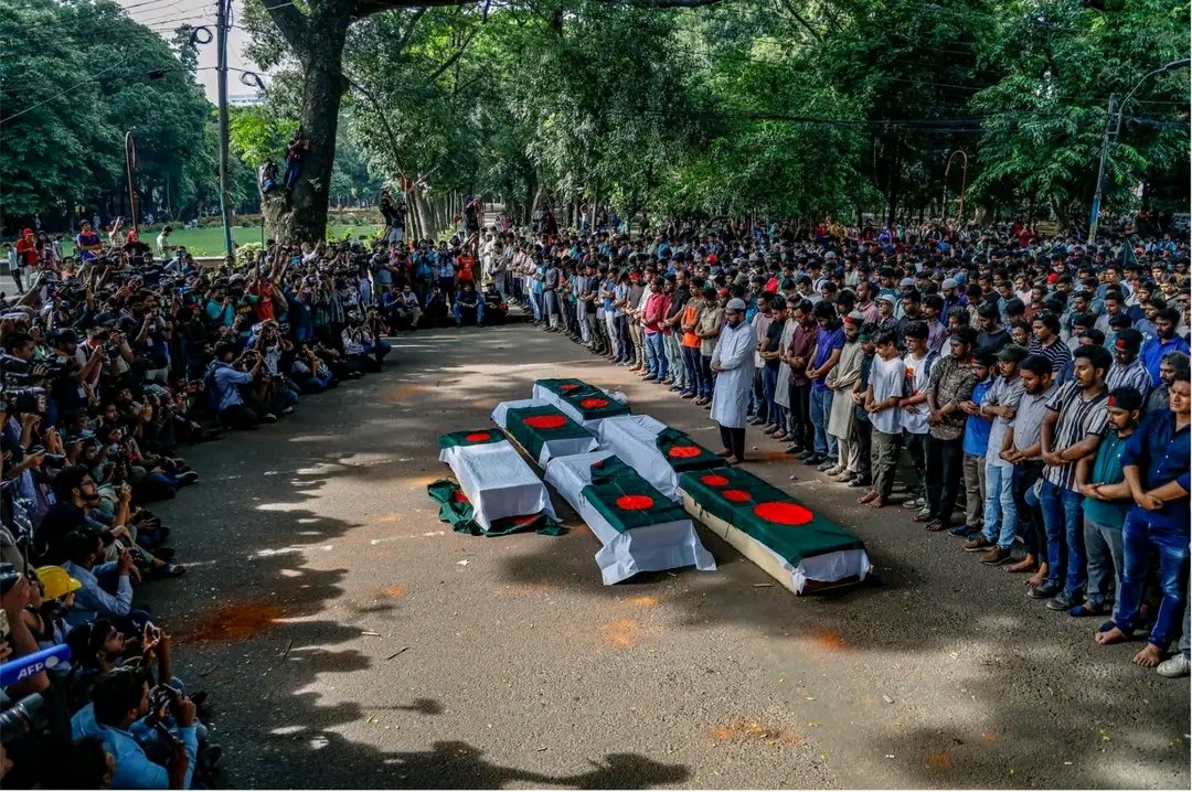 Sabihahahahaha's tweet image. What negotiation man?Why didn’t you negotiate when our brothers were alive?bring back our dead brothers! Sit down for discussion with them only
No negotiations with murderers! 
#StudentsUnderAttack
#StepDownHasina