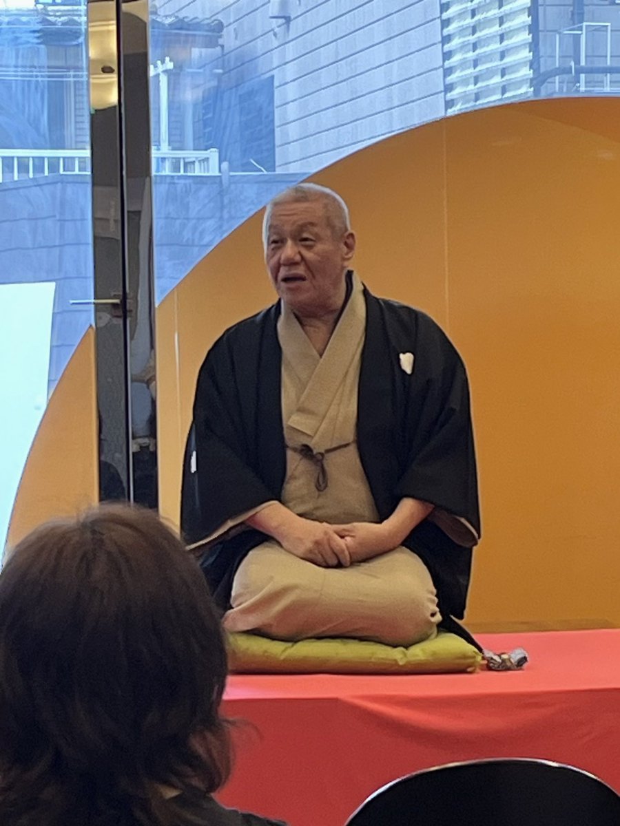 syungikusishou2's tweet image. 北千住東口駅前で落語会やりますよ。
8月12日(月休)15:30〜
ワンドリンク付き2000円です。
100円プラスでハイボールに変更も可！
涼しい会場でお楽しみください。
#ピーくんかふぇ 
#funroom