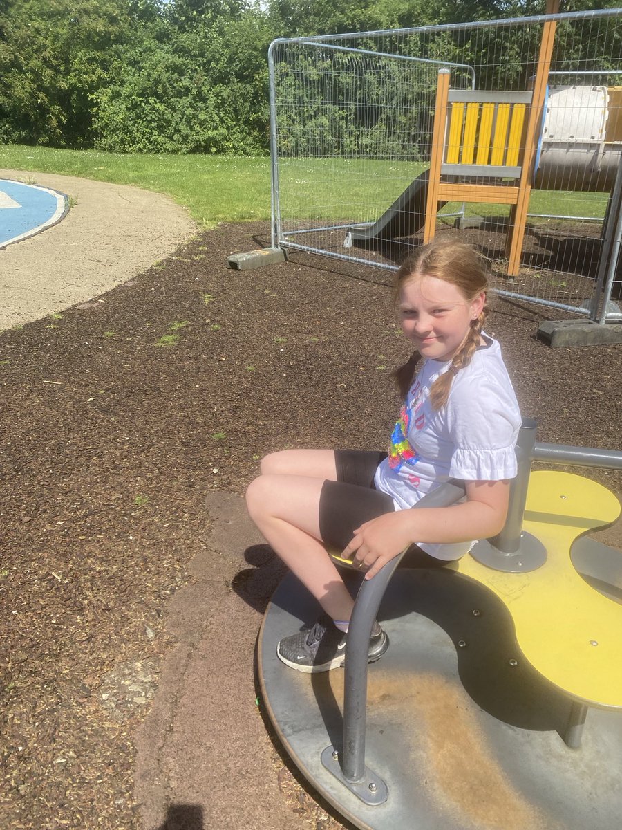 Sarah Tate tweet media