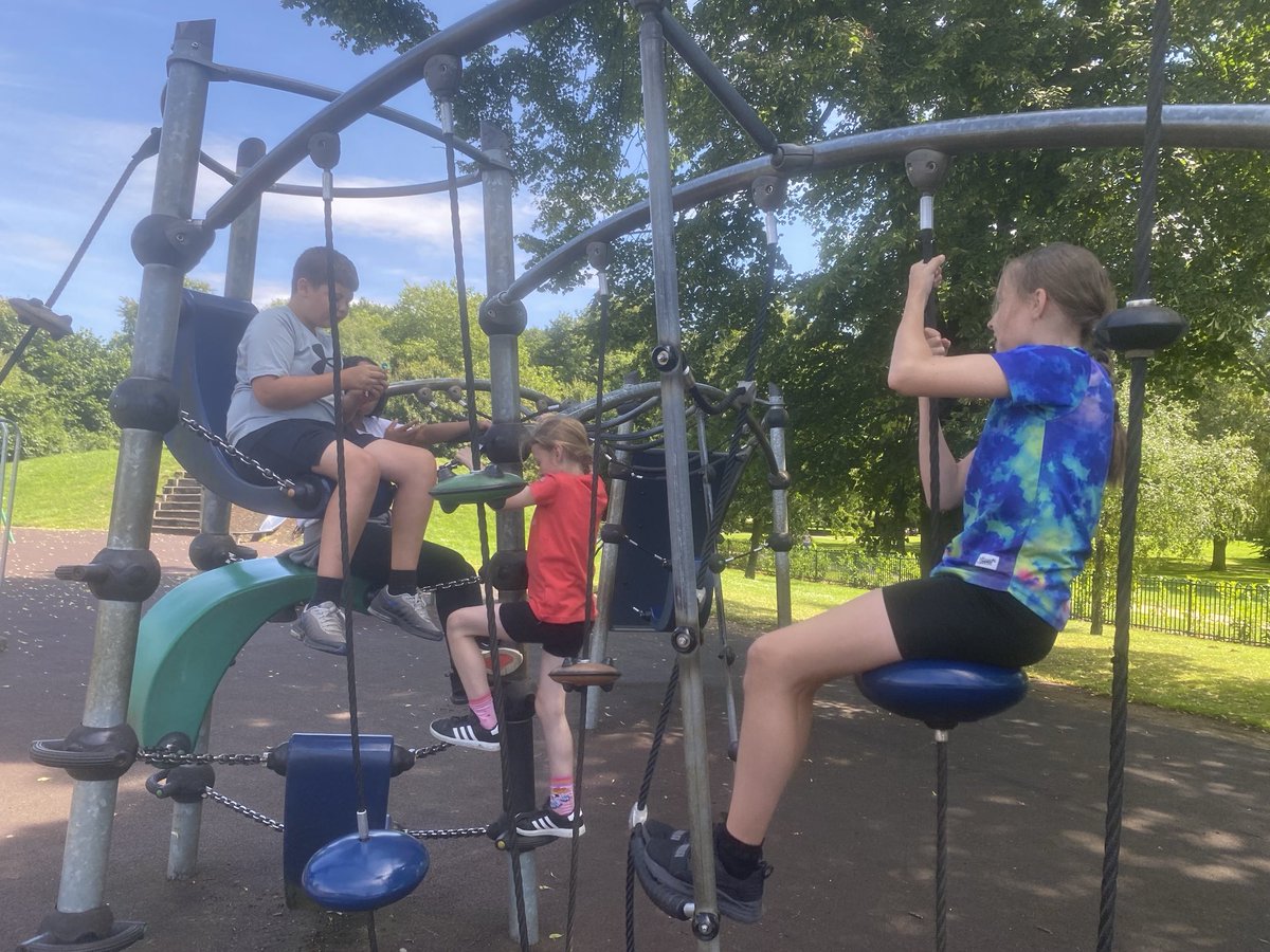 Sarah Tate tweet media