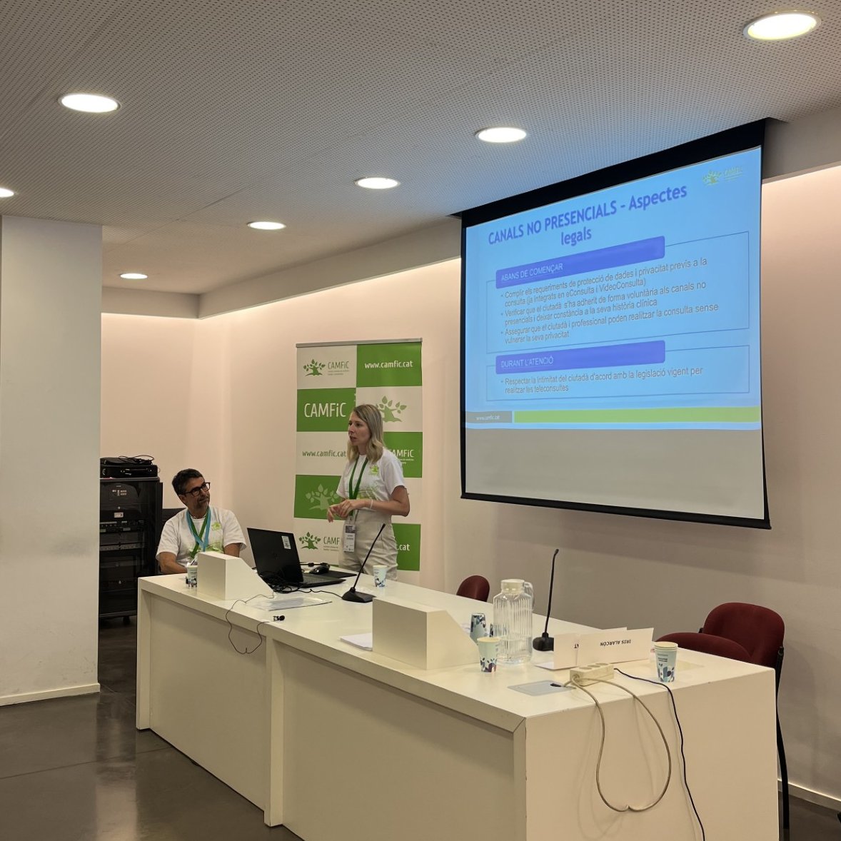 CAMFiC's tweet photo. @DigitalCAMFiC Tallers #SalutDigital👉Eines de teleconsulta amb @eugeniparedes i Alyson Goussens. En aquest taller hem après les claus per realitzar #teleconsultes eficaces, amb #exemples de bones pràctiques i #errors a evitar. https://t.co/dr5LdI6fWN
