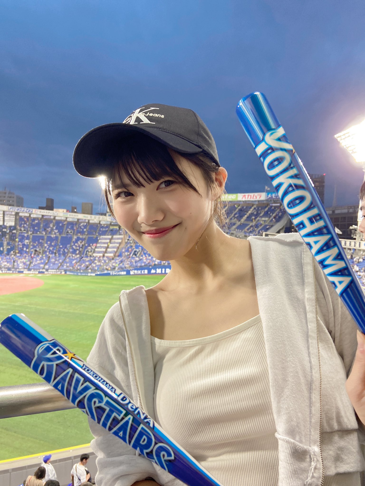 虹のコンキスタドール 的場華鈴 等身大タペストリー 虹のコンキスタドール on X: 