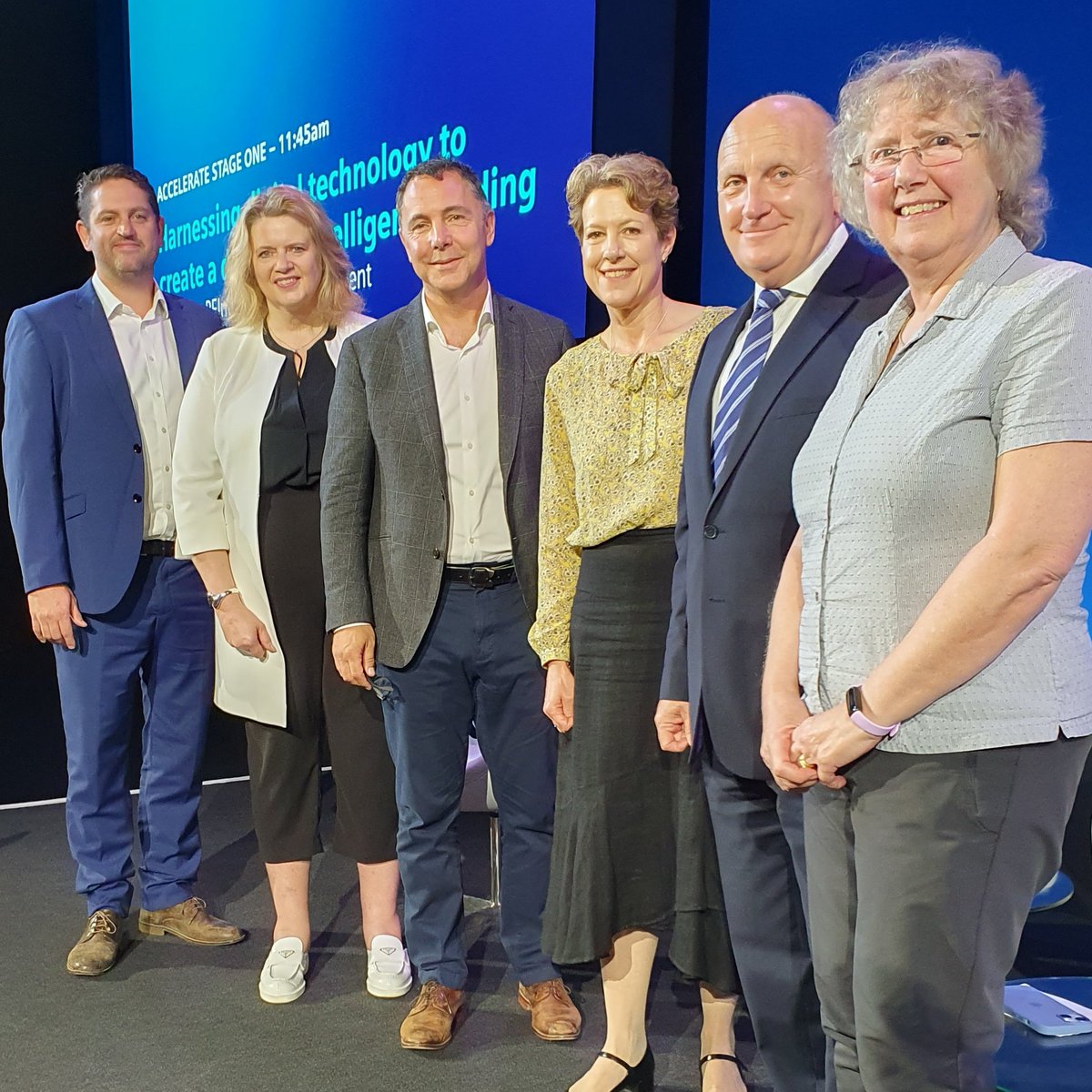 KarenEBetts's tweet photo. Great to take part in @SiemensUKNews panel on disruptive industrial leadership at #SiemensTransform w @BrianHolliday01 @Westminstrwings @MakeUK_ @MadeSmarterUK &amp; Adam Ward, Mpac. #Investment in #innovation &amp; #technology = critical for UK manufacturing &amp; a #sustainable food system https://t.co/YRGJg8DkyH