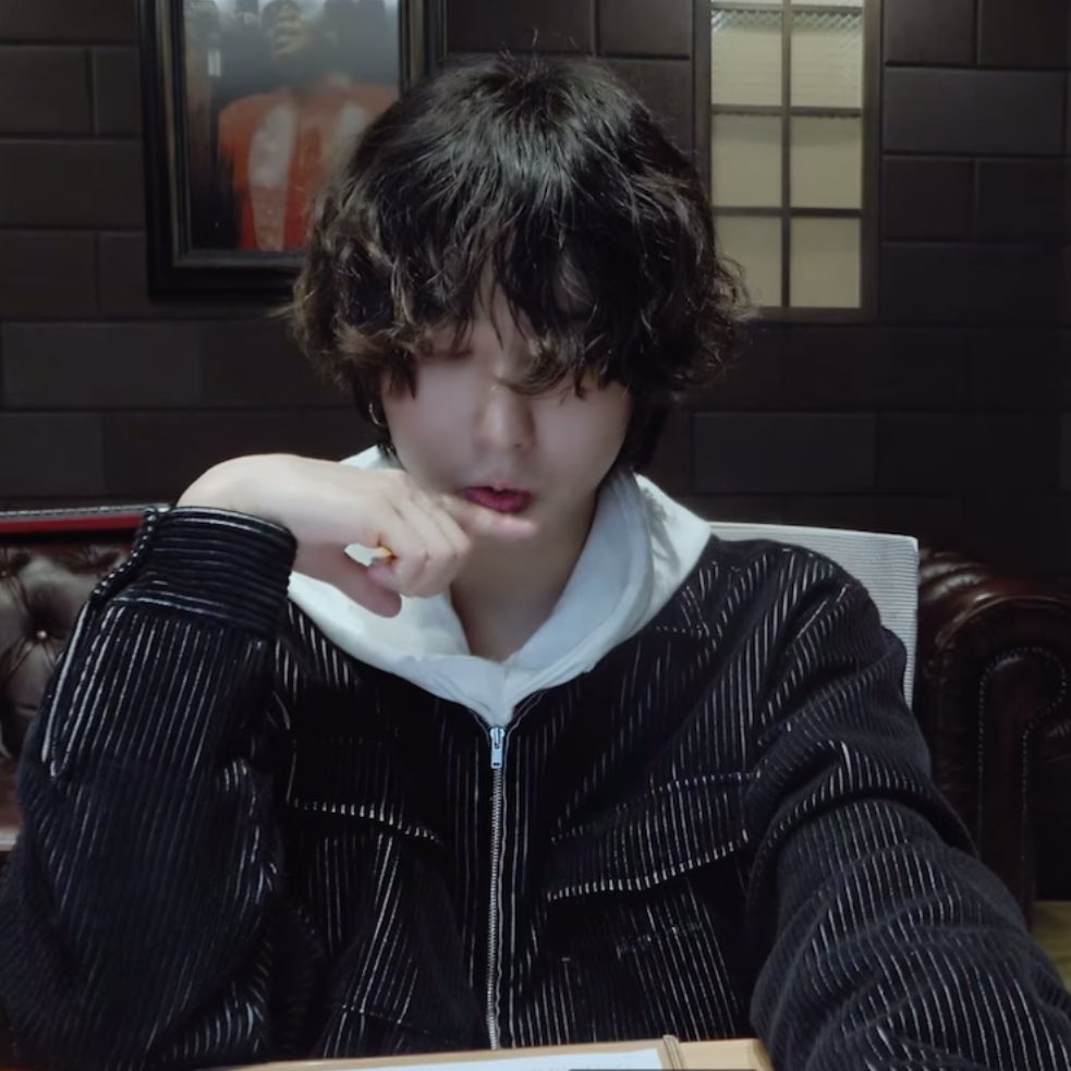han jisung 💬 tweet media