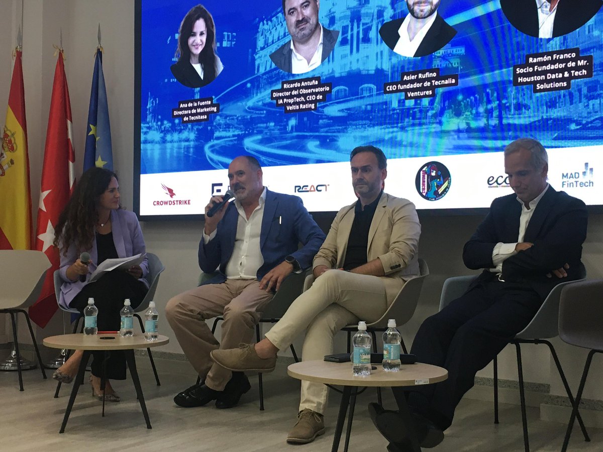 grupotecnitasa's tweet photo. 🎤 Inicia la mesa el panel "El tsunami IA: Casos de Éxito PropTech" liderado y moderado por Ana de la Fuente, @AFuenteM , directora de Marketing de @grupotecnitasa con Ricardo Antuña, CEO de @VELTIS_Spain ,  Asier Rufino y Ramón Franco

#InnoDayFinTech https://t.co/pgeIo93Ij2