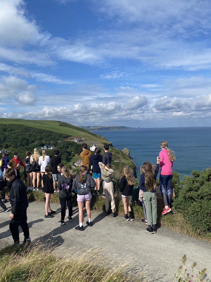 Yr Adran Gymraeg MCS (@cymraegmcs) on Twitter photo Dechrau’r bore yn cerdded i’r traeth/ a lovely walk to the beach this morning! <a href="/LearnWithMCS/">Monmouth Comprehensive School</a> Dechrau’r bore yn cerdded i’r traeth/ a lovely walk to the beach this morning! <a href="/LearnWithMCS/">Monmouth Comprehensive School</a>