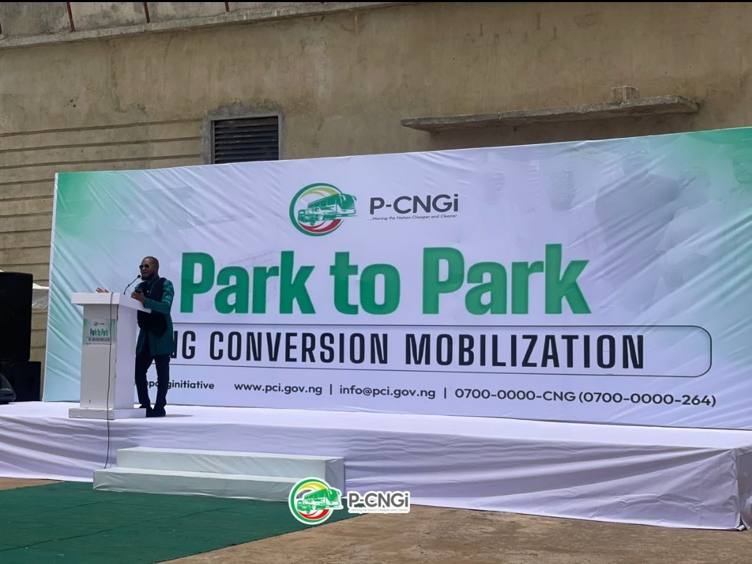 PCNGInitiative's tweet image. Currently underway! CNG Conversion activation at Kaduna Auto Park NURTW and other Transportation agencies in attendance. Spread the word! #CNGConversion #KadunaAutoPark #GreenEnergy🚗💨