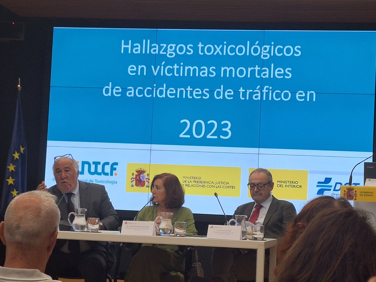 Dir. Gral. Tráfico (@dgtes) on Twitter photo Pere Navarro, director #DGT en la presentación de la ‘Memoria de hallazgos toxicológicos en víctimas mortales de accidentes de 2023’ <a href="/INTCFjusticia/">Instituto Nac. de Toxicología y Ciencias Forenses</a>: “Este informe tiene un valor incalculable, con muchísima información relevante, es una fotografía de la realidad”. Algunos datos👇 Pere Navarro, director #DGT en la presentación de la ‘Memoria de hallazgos toxicológicos en víctimas mortales de accidentes de 2023’ <a href="/INTCFjusticia/">Instituto Nac. de Toxicología y Ciencias Forenses</a>: “Este informe tiene un valor incalculable, con muchísima información relevante, es una fotografía de la realidad”. Algunos datos👇