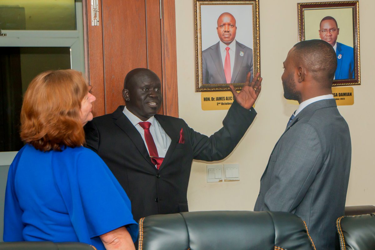 AfterDawnMedia's tweet photo. Bank Of South Sudan

African Leadership Magazine interview at the Bank Of South Sudan as the leaders discuss their journey, successes, and the innovative projects at the Bank

#PhotographyServices #BankOfSouthSudan #ProfessionalPhotography #JubaPhotography #AfterDawnMedia https://t.co/sDRyACbVq7