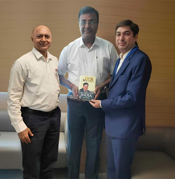 ChetakFoundati1's tweet photo. Sachin JKS haritasH, #Boardoftrusteemember of #Chetakfoundation, presented the #biography of Shri Jai Karan Sharma Ji, Founder of #ChetakGroup JKS: The #LogisticsMan of India authored by Arun Arora to Partho Banerjee, Sr. Executive Director (Marketing and Sales) at #MarutiSuzuki. https://t.co/NIPdR5mL2O