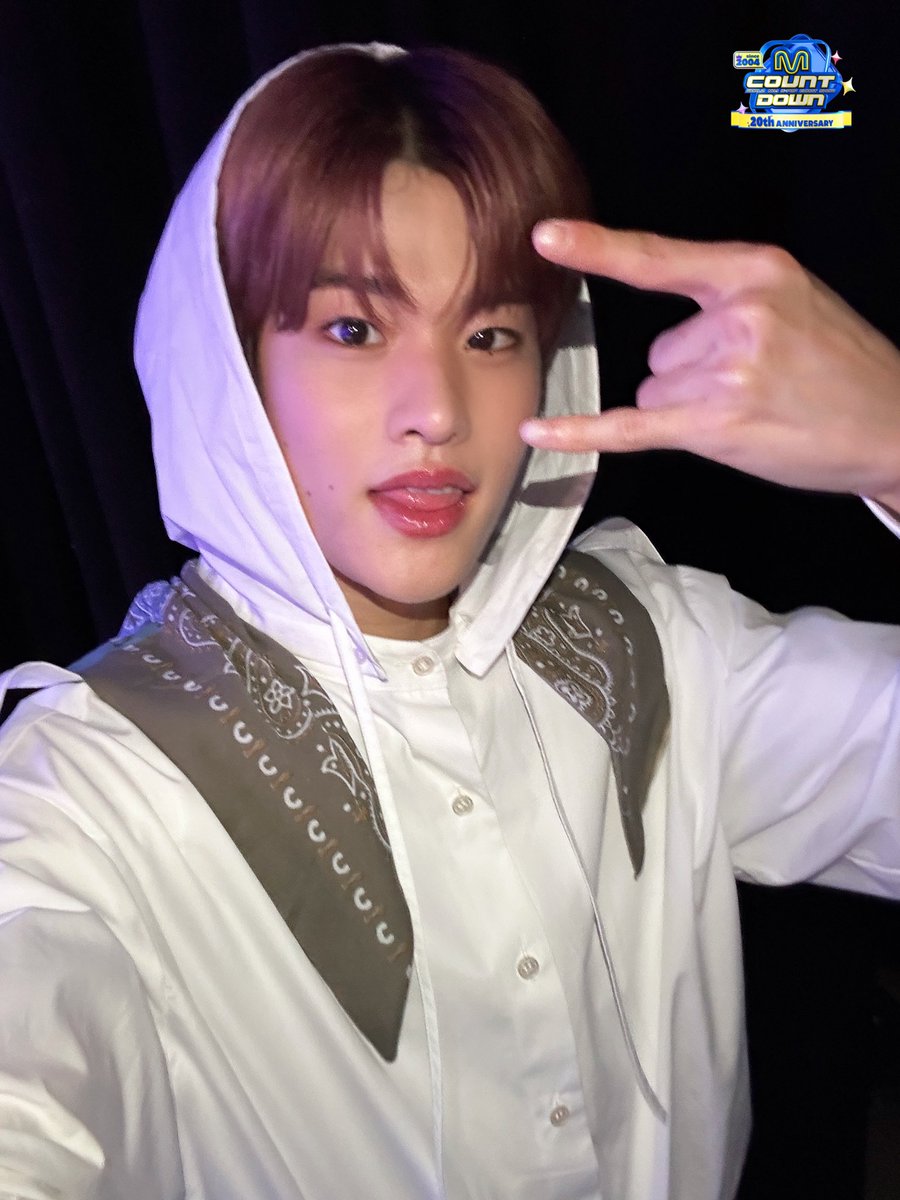 엠카의 청춘이 반짝이는 이유는 어쩌면 멍또캣 덕분이 아닐까?😚
오늘 20살 생일 파티를 하는 엠카는 솔직히 우리 멍또캣을 형! 오빠!라고 불러도 되는 거 아닐까?🎂🥳
20살에 멍또캣을 가진 엠카.... 이게 진짜 행복 아닐까?💙💛
#ZEROBASEONE #성한빈
#BOYNEXTDOOR #명재현
#RIIZE #소희
#샤인멍또캣