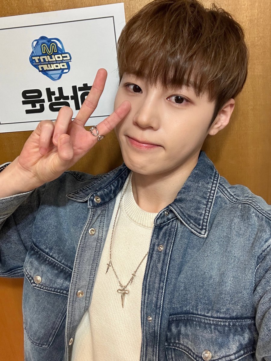 BPM_HSW's tweet image. [#하성운] 📸

240718 엠카운트다운 완료🧢

청청 의상도 찰떡처럼 소화하는 성운이의 첫 무대를 큰 함성으로 응원해 준 하늘분들 사랑합니다🩵

#HASUNGWOON #Blessed