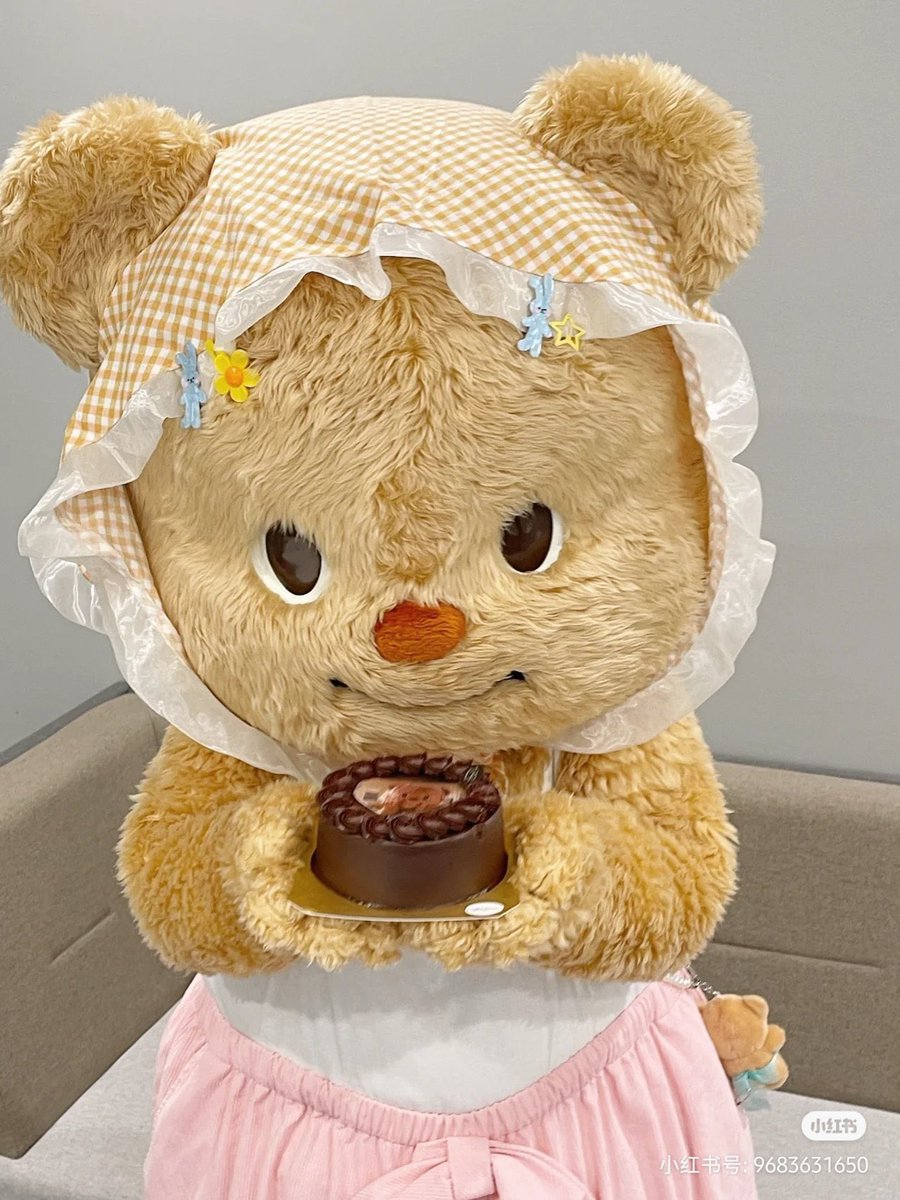 RittarZir's tweet photo. ของหนูคนเดียว ไม่แบ่งใคร หนูจากินให้หมดนี่เบย 🍰🧁🍪🥞 #butterbear https://t.co/pWeYBaY2pE
