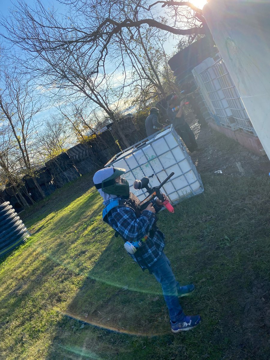 TanksPaintball's tweet image. Parties are best at TANKS. Book your party with us. Paintball. Airsoft. Gellyball. #tankspaintball #tanksairsoft #tanksgellyball #gellyballusa #gellyusa #ghostfrogs #bbwars #defy #lancertactical #greengas #apple #fortbendtx