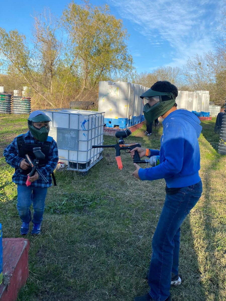TanksPaintball's tweet image. Parties are best at TANKS. Book your party with us. Paintball. Airsoft. Gellyball. #tankspaintball #tanksairsoft #tanksgellyball #gellyballusa #gellyusa #ghostfrogs #bbwars #defy #lancertactical #greengas #apple #fortbendtx