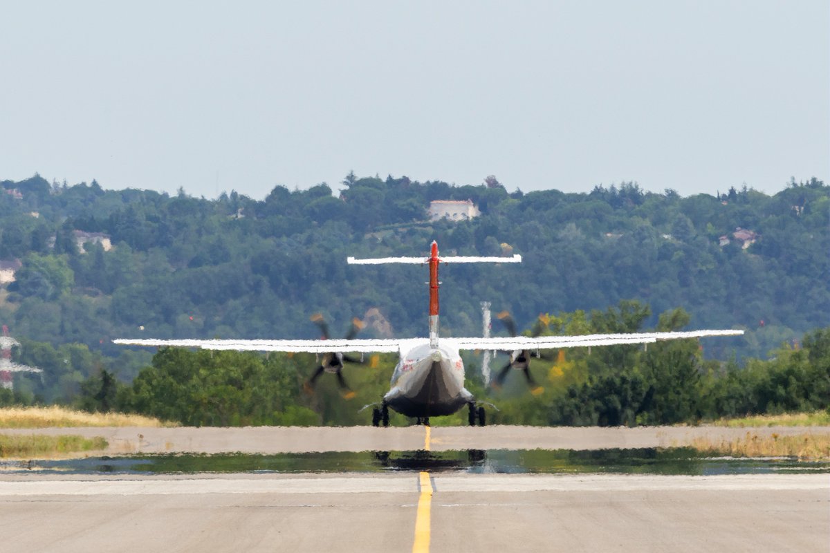 ATRaircraft's tweet image. 🚀 Ready for Take Off! Our aircraft is leaving Toulouse and heading to the @FIAFarnborough🛫✨ Stay tuned for updates and behind-the-scenes glimpses! atr-aircraft.com/event/farnboro…
#Aviation #FIA2024 #ReadyForTakeOff #ATR