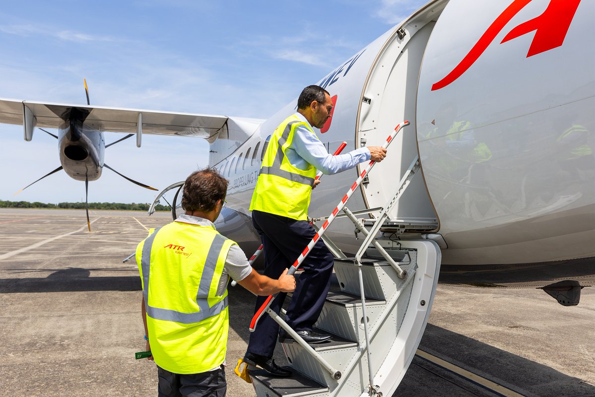 ATRaircraft's tweet image. 🚀 Ready for Take Off! Our aircraft is leaving Toulouse and heading to the @FIAFarnborough🛫✨ Stay tuned for updates and behind-the-scenes glimpses! atr-aircraft.com/event/farnboro…
#Aviation #FIA2024 #ReadyForTakeOff #ATR
