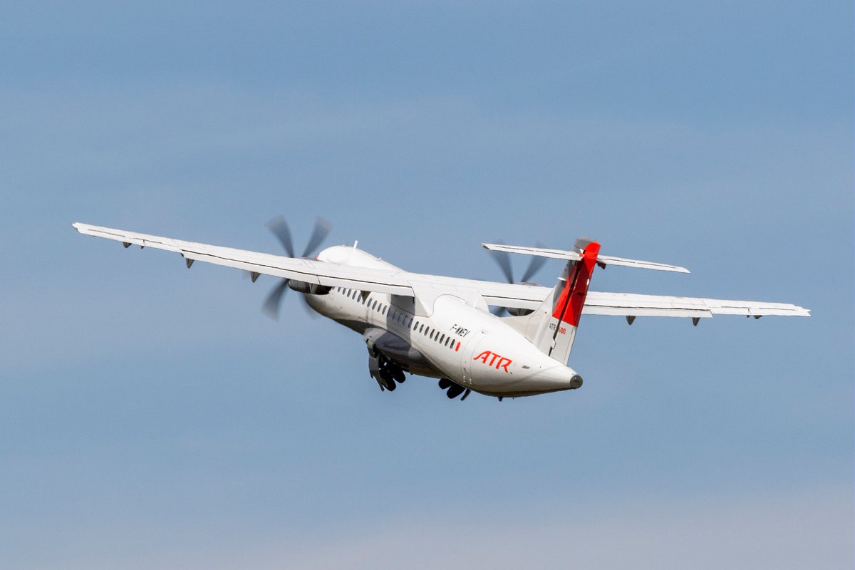 ATRaircraft's tweet image. 🚀 Ready for Take Off! Our aircraft is leaving Toulouse and heading to the @FIAFarnborough🛫✨ Stay tuned for updates and behind-the-scenes glimpses! atr-aircraft.com/event/farnboro…
#Aviation #FIA2024 #ReadyForTakeOff #ATR