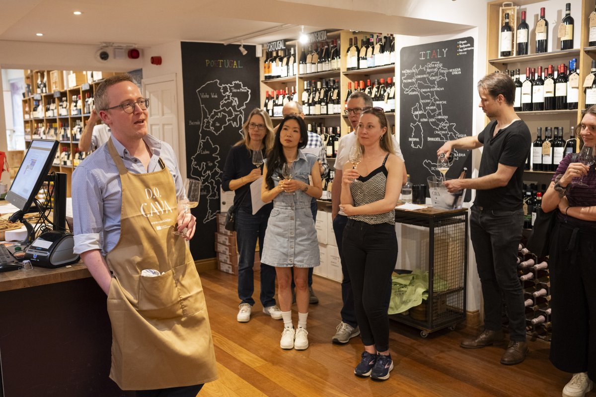 DO_Cava's tweet photo. That's a wrap on #CavaWeek UK 2024! 🍾 A huge thank you to all our amazing partners who participated – we hope you and your consumers enjoyed discovering the world of Cava. Special thanks go to @thedorchester, @josepizarrorestaurants, and @philglasswiggot for their incredible consumer events throughout the Cava Discovery Week, which were enjoyed by many. Until next year! ✨