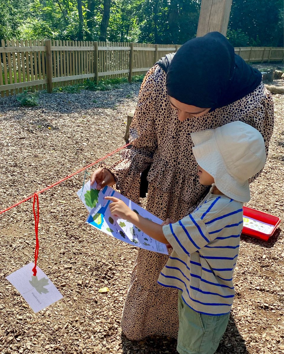 TindersticksCIC's tweet photo. Today was the last Little Owls before the summer break! We enjoyed learning about leaves &amp; trees, making butterfly feeders &amp; ended with a grasshopper hunt in the long grass! Join us in September for more outdoor adventures in Wanstead Park &amp; West Ham Park: https://t.co/RLgLuzfXbn https://t.co/GUXzcN7nVt