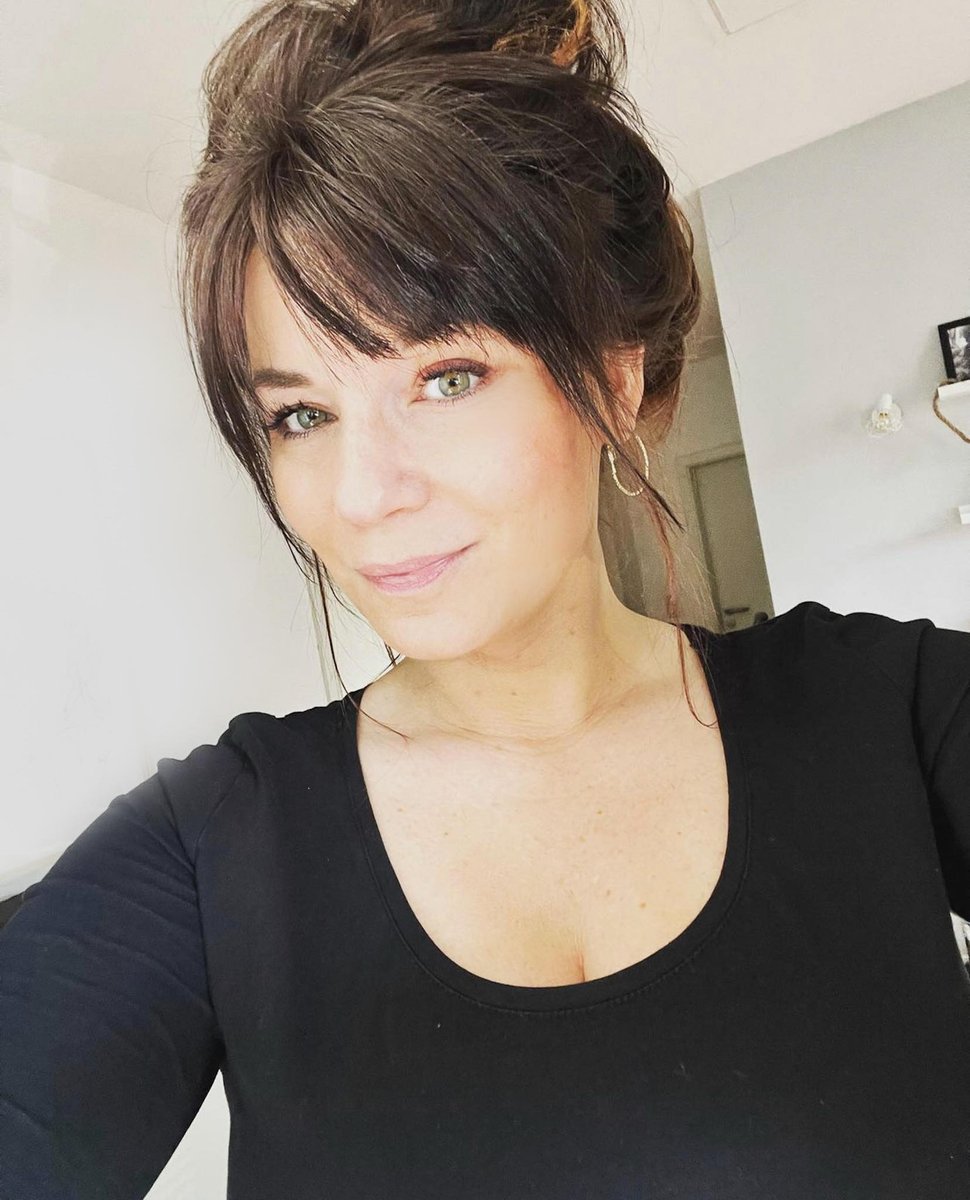 Guter neuer Style? Wenn Du findest, dass es mir steht, retweete den Beitrag.

Kuss an jeden von Euch. 
Kathy